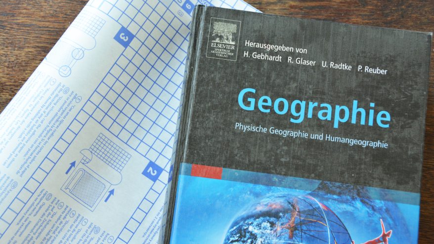 Schulbuch einbinden, Selbstklebefolie, Geographie, Geographiebuch, Buch